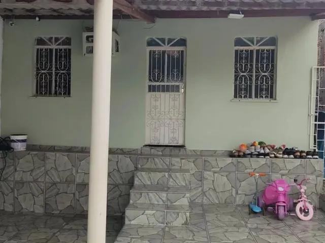 Imagem: A casa possui 2 Dormitórios, 1 Banheiro, 2 Vagas na