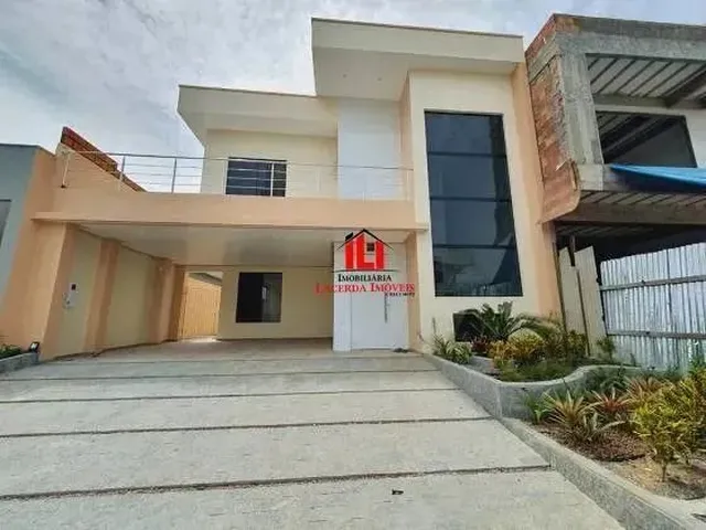 Imagem: A casa em condomínio possui 4 Dormitórios, 3 Suítes, 2
