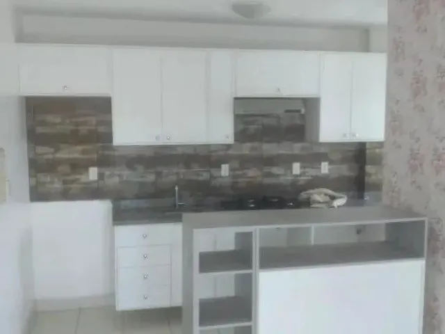 Imagem: O apartamento possui 2 Dormitórios, 1 Banheiro, 1 Vaga na