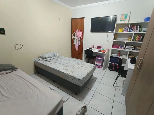 Imagem: /Casa de Esquina no Conjunto Arco Iris