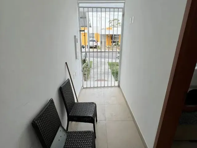 Imagem 6: Casa com Dois Quartos Sendo Um Suíte - 74M² - Flores