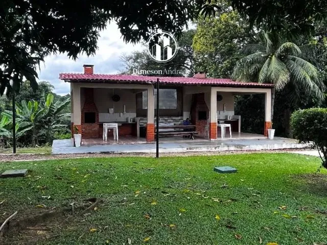 Imagem 2: Casa Duplex de 291 M², 4 Quartos, Climatizada e com Modulados no Cond. Residencial