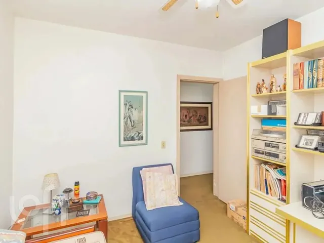 Imagem 3: Apartamento À Venda em Moinhos de Vento com 101 M², 3 Quartos, 1 Suíte, 1 Vaga