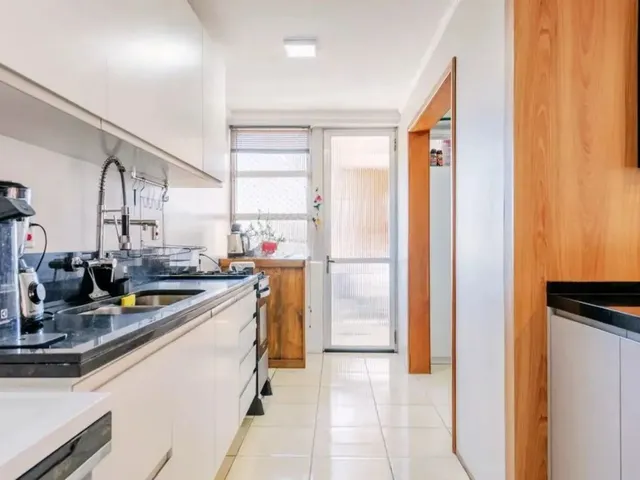 Imagem 9: Apartamento com 3 Quartos e 2 Vagas em Moinhos de Vento - Porto Alegre - Rs