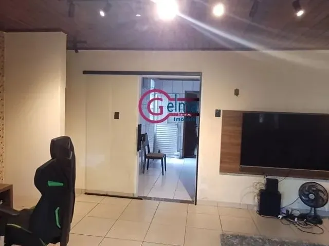 Imagem: Cód. 001 - Casa com 3/4 Sendo 1 Suíte