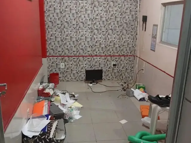 Imagem 9: Imóvel Residencial, Comercial e com Kit Nets Marambaia Super Amplo