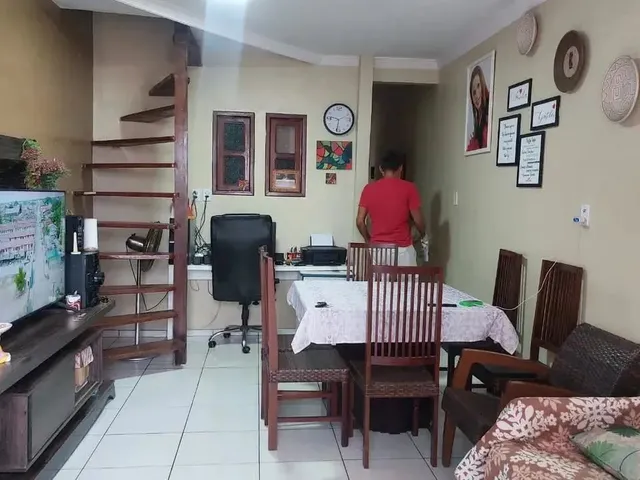 Imagem: Casa de 4 Quartos com Ponto Comercial Proximo