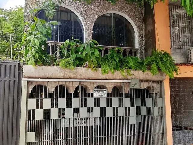 Imagem: Casa para Venda na Batista Campos 4 Quartos