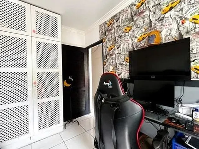 Imagem 7: Vendo Apartamento no Ed. Saint Etienne, Batista Campos, 3 Quartos, Excelente