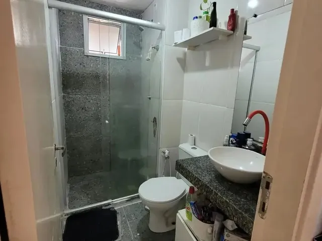 Imagem 4: Vendo Apto Cond. Fit Coqueiro, C/ 3 Quartos, Sendo 1 Suíte, Sala de Estar/Jantar, Cozinha