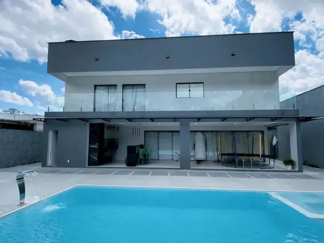 Imagem: Casa de Alto Padrão À Venda no Condomínio