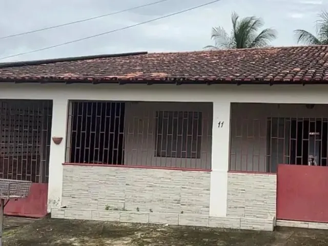Imagem: Casa a Venda em Salinas, 3 Quartos Sendo