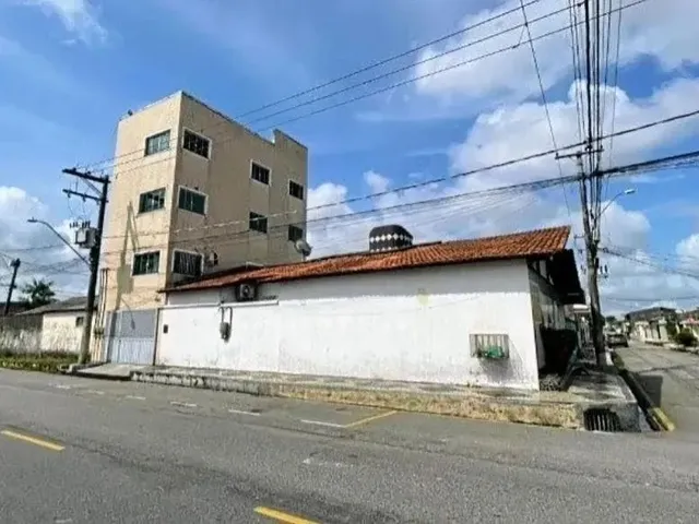 Imagem: Casa com Predio Residencial - Cidade Nova
