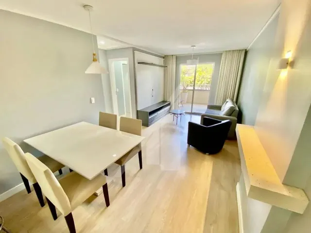 Imagem 5: Lindo Apartamento Mobiliado com Sala de Visita e Sala de Jantar, Ambas Integradas com Saca