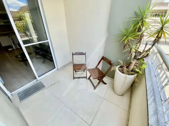 Imagem 10: Lindo Apartamento Mobiliado com Sala de Visita e Sala de Jantar, Ambas Integradas com Saca