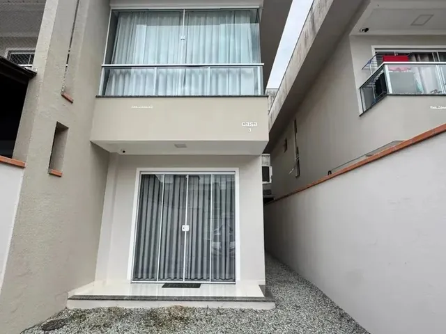 Imagem 1: Sobrado com Pátio - 02 Dorm. - Mobiliado e Equipado - Rio Pequeno - Camboriú/Sc