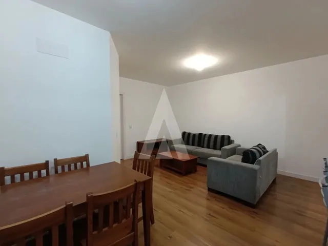 Imagem 6: Apartamento Semi Mobiliado no Bairro Glória com 3 Quartos, Sendo 1 Deles Suíte e 2
