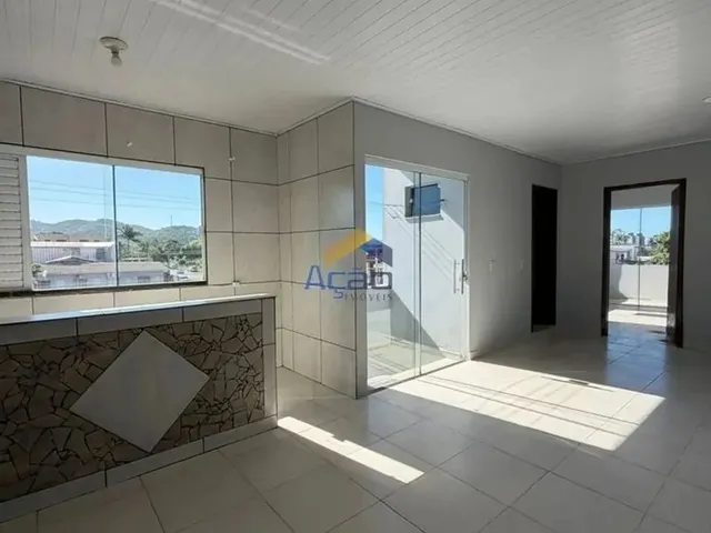 Imagem: Apartamento com 02 Dormitorios no Bairro