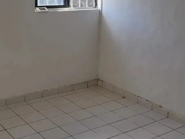 Imagem 6: Apt 2 Quartos na Comercial com Varanda Primeiro Andar