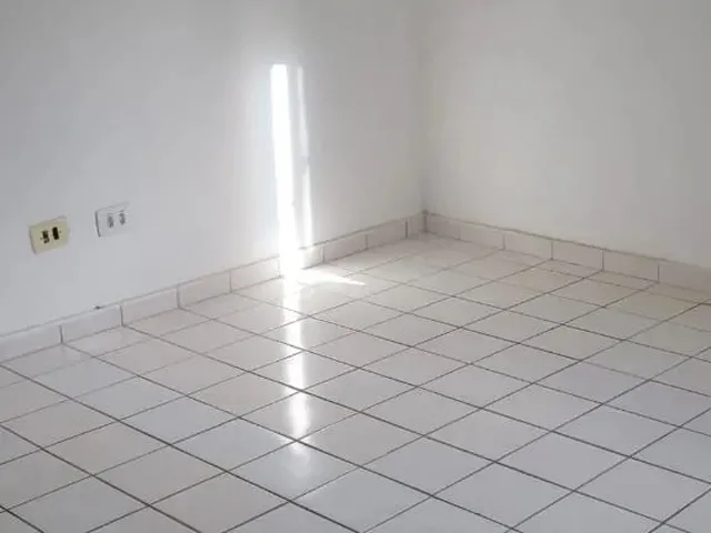 Imagem 10: Apt 2 Quartos na Comercial com Varanda Primeiro Andar