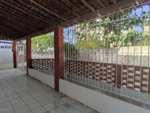Imagem 2: Casa em Rio Doce com 200M2 de Área Construída Próximo a Praia