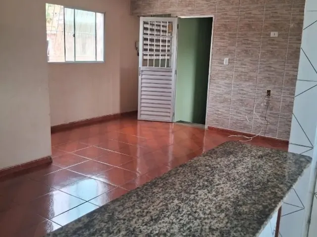 Imagem: Alugo Casa Ampla em Águas Compridas. 2Quartos