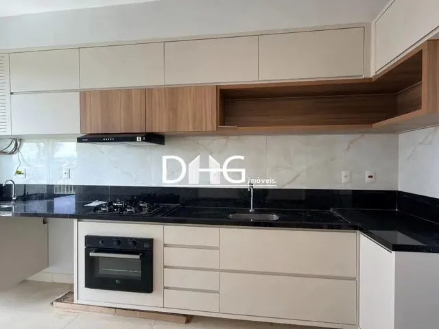 Imagem: O apartamento possui 2 Dormitórios, 1 Suíte, 2 Banheiros,