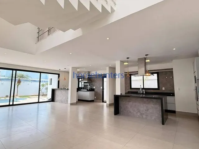 Imagem: Casa Nova/Moderna em Condomínio para Locação