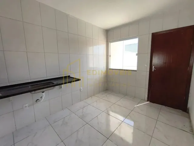 Imagem 2: Oportunidade Única: Casa em Enseada de Jacaraípe com Quintal e Vaga para 2 Carros!