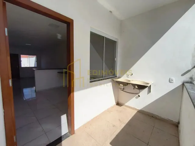 Imagem 6: Oportunidade Única: Casa em Enseada de Jacaraípe com Quintal e Vaga para 2 Carros!
