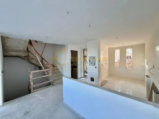 Imagem 9: Morada de Laranjeiras: Casa Ampla com 4 Quartos e Acabamento de Primeira!