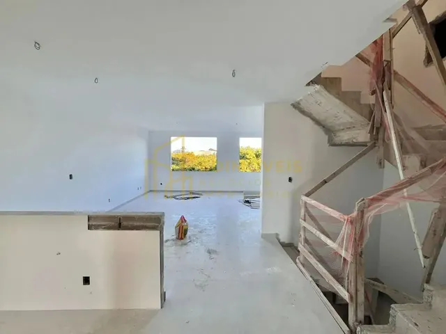 Imagem 7: Morada de Laranjeiras: Casa Ampla com 4 Quartos e Acabamento de Primeira!