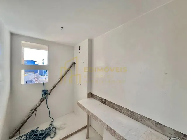 Imagem 6: Morada de Laranjeiras: Casa Ampla com 4 Quartos e Acabamento de Primeira!