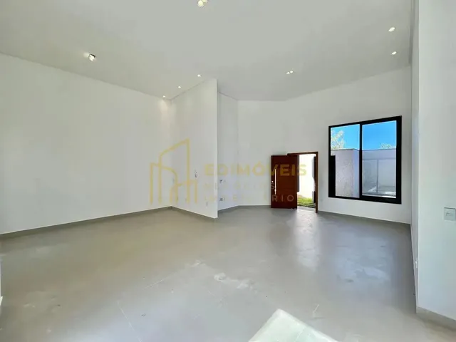 Imagem 7: Manguinhos: Casa Linear com Design Moderno e Ampla Área Social