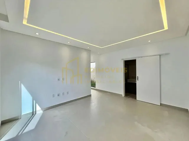 Imagem 8: Manguinhos: Casa Linear com Design Moderno e Ampla Área Social