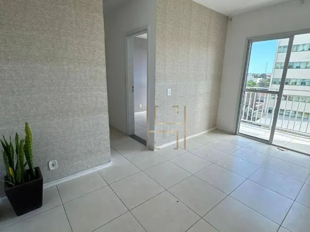 Imagem: O apartamento possui 2 Dormitórios, 1 Suíte, 2 Banheiros,
