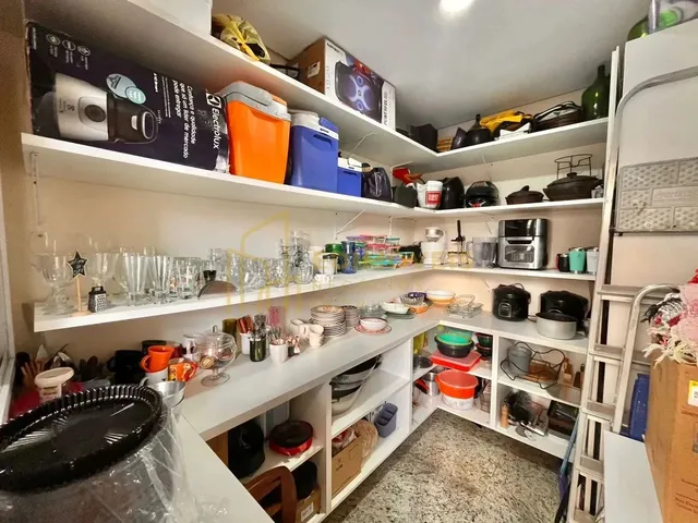 Imagem 3: Boulevard Lagoa: Casa Espetacular com Piscina e Academia de Ginástica!