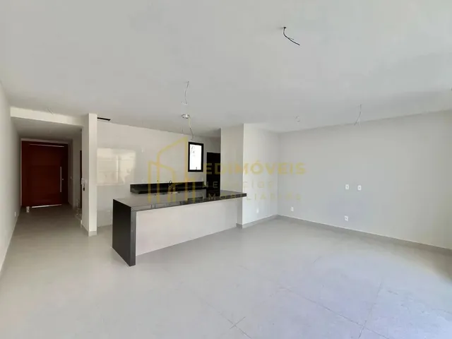 Imagem 15: Oportunidade Única: Casa com 4Q e 3 Suítes em Morada de Laranjeiras!