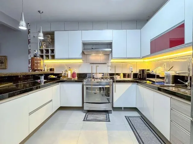 Imagem 8: Casa Individual 4 Quartos com Suíte em Barcelona