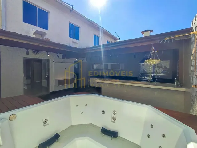 Imagem 2: Conforto e Sofisticação: Casa Duplex em Praia da Baleia Serra/Es
