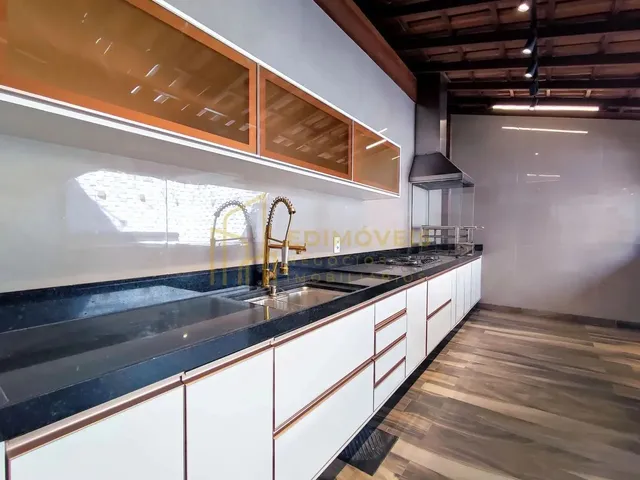 Imagem 10: Conforto e Sofisticação: Casa Duplex em Praia da Baleia Serra/Es