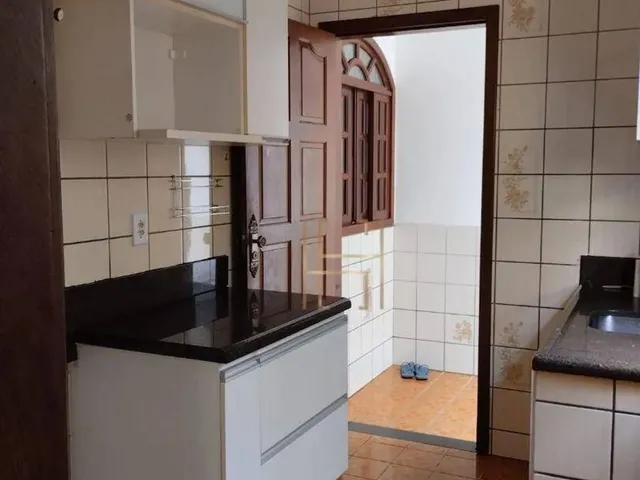 Imagem 9: Casa Individual 3 Quartos em Feu Rosa