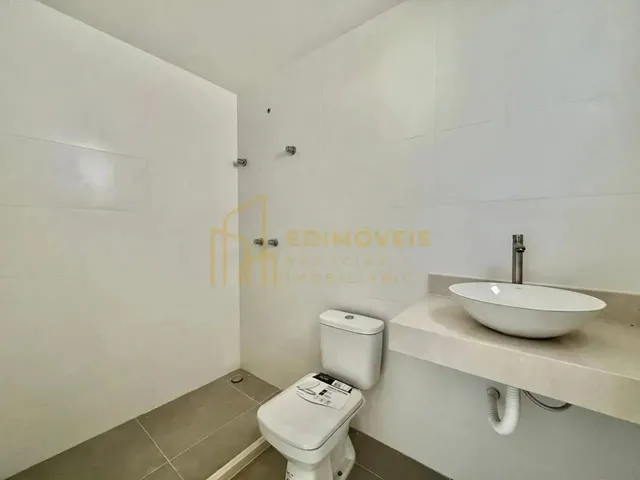 Imagem 16: Oportunidade Única em Manguinhos: Duplex com 4 Quartos e Acabamento Premium!