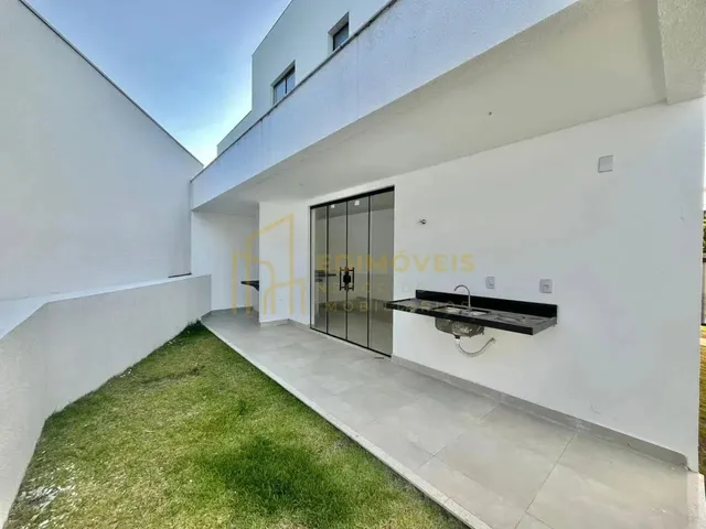Imagem 3: Oportunidade Única em Manguinhos: Duplex com 4 Quartos e Acabamento Premium!