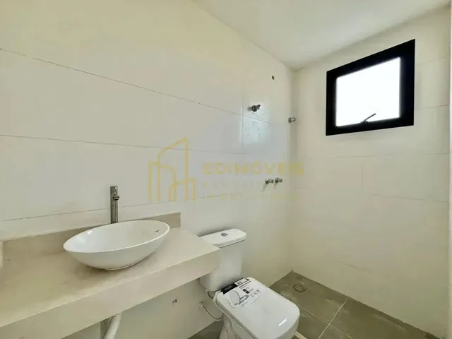 Imagem 5: Oportunidade Única em Manguinhos: Duplex com 4 Quartos e Acabamento Premium!