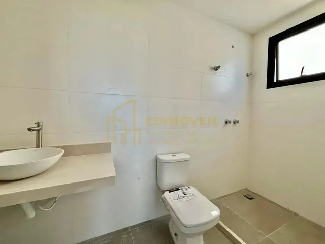 Imagem 13: Oportunidade Única em Manguinhos: Duplex com 4 Quartos e Acabamento Premium!