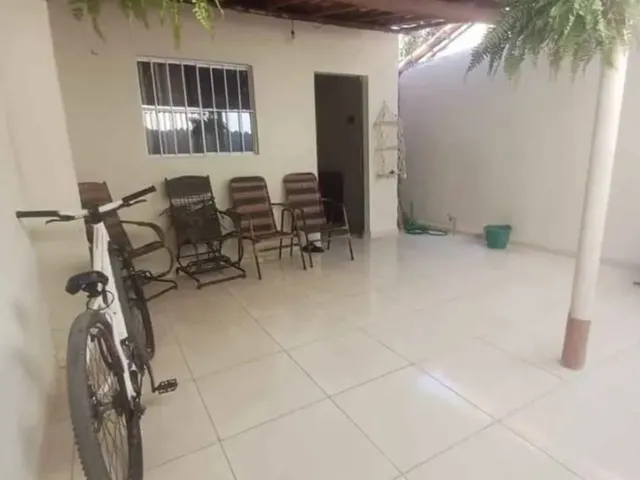 Imagem: A casa possui 2 Dormitórios, 1 Banheiro e está localizado
