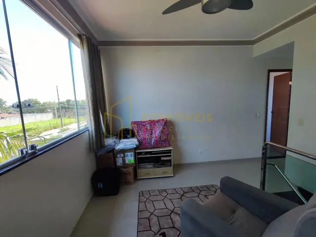 Imagem 3: Venha Conhecer: Casa Duplex com Estilo e Vista para o Mar em São Francisco!