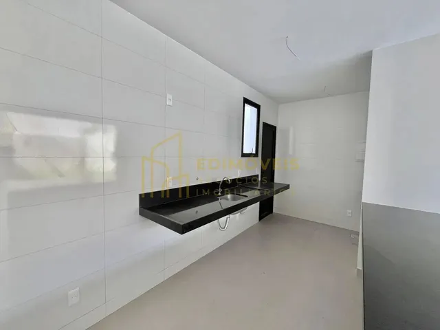 Imagem 6: Morada de Laranjeiras: Oportunidade para Viver com Estilo e Conforto!