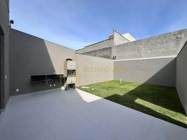 Imagem 15: Morada de Laranjeiras: Oportunidade para Viver com Estilo e Conforto!